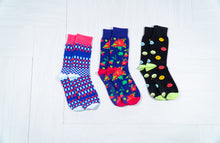 Load image into Gallery viewer, Sock Box Smiley Face - 3 Pack Gift Box